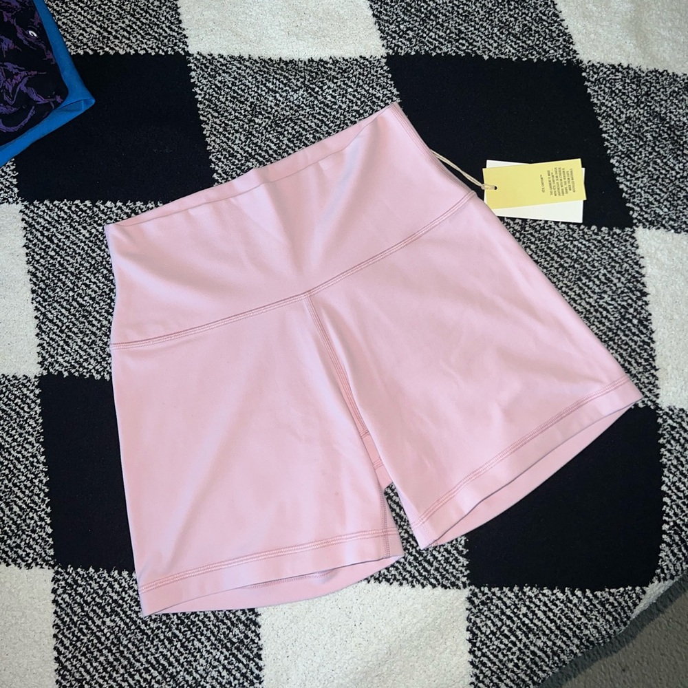 🎀SOLD🎀 Aritzia Light Pink Bike Shorts